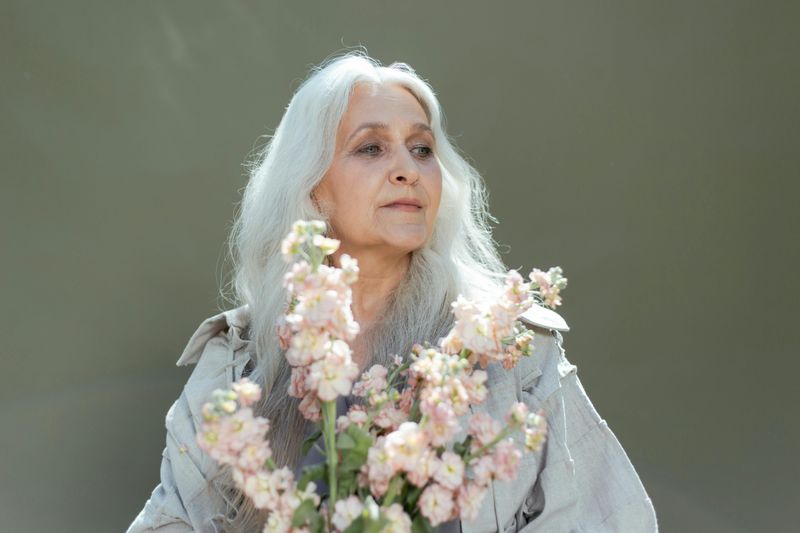 Hiding Signs of Aging