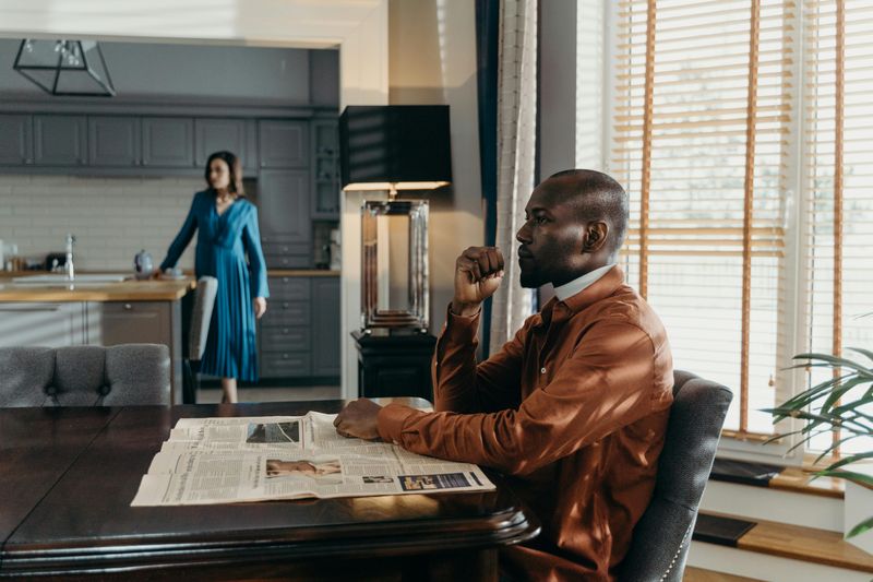 10 Common Causes of Indifference in a Relationship