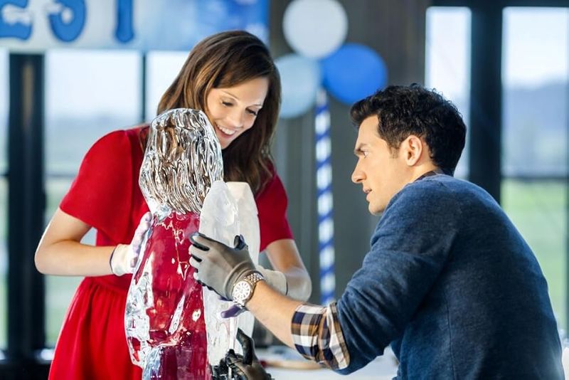 Rachel Boston & David Alpay (Ice Sculpture Christmas)