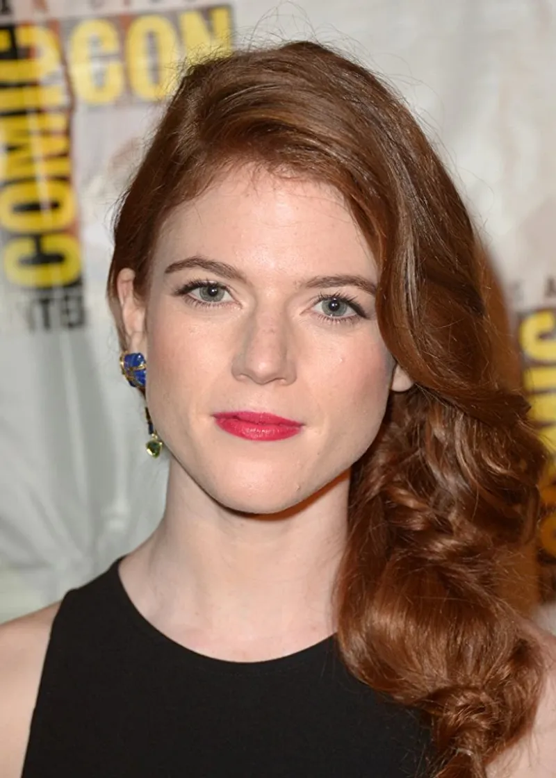 Rose Leslie (38)