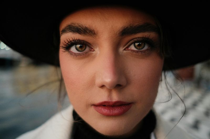 Dodging Eye Contact Like It's a Sport