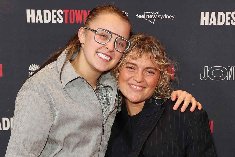 JoJo Siwa & Kath Ebbs (Chris Hughes)