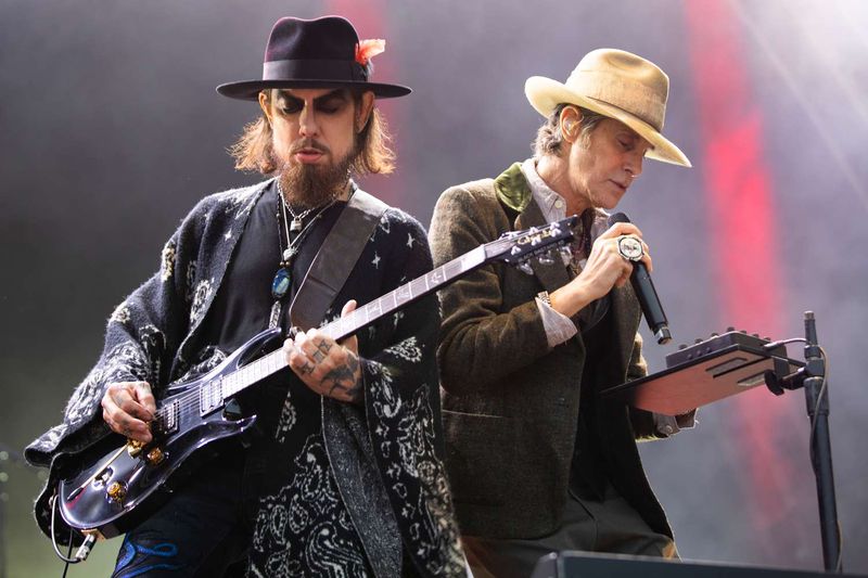 Jane's Addiction: Perry Farrell and Dave Navarro's Ongoing Drama
