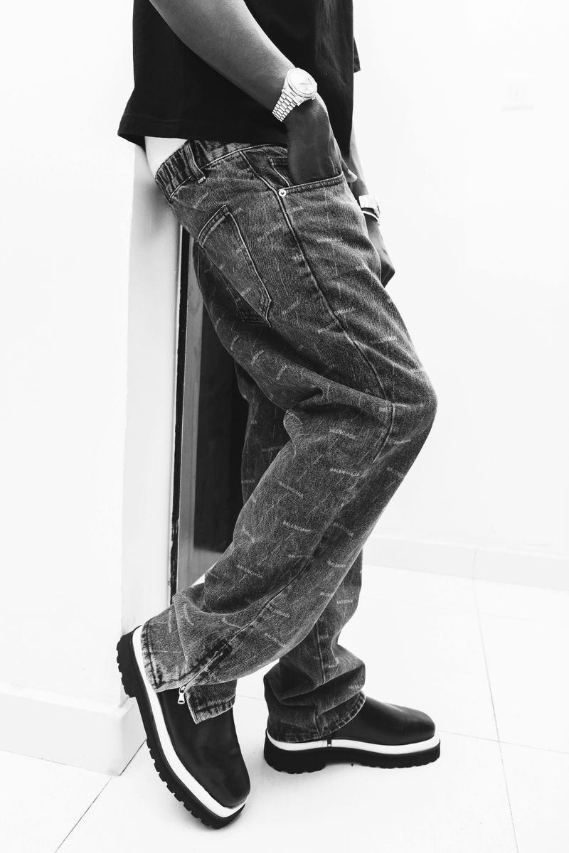 Sagging Pants or Jeans