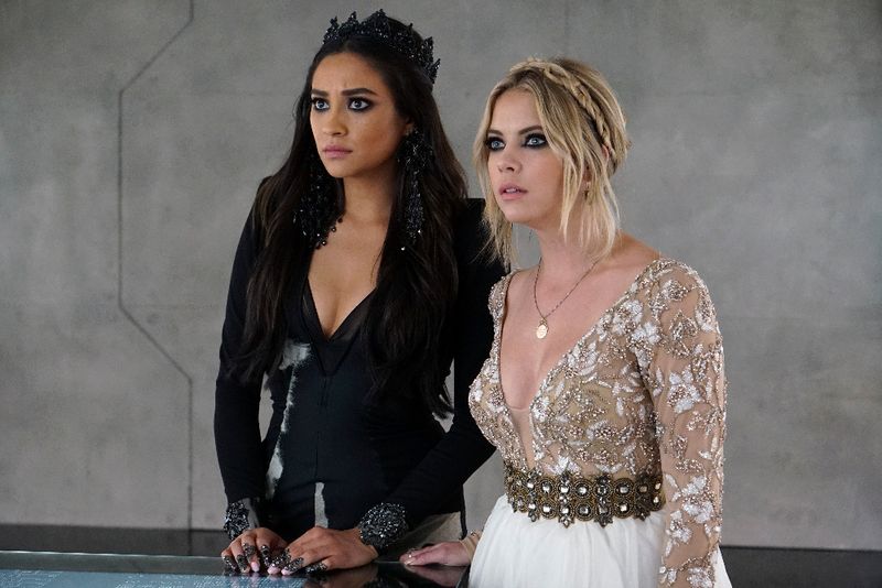 Ashley Benson & Shay Mitchell