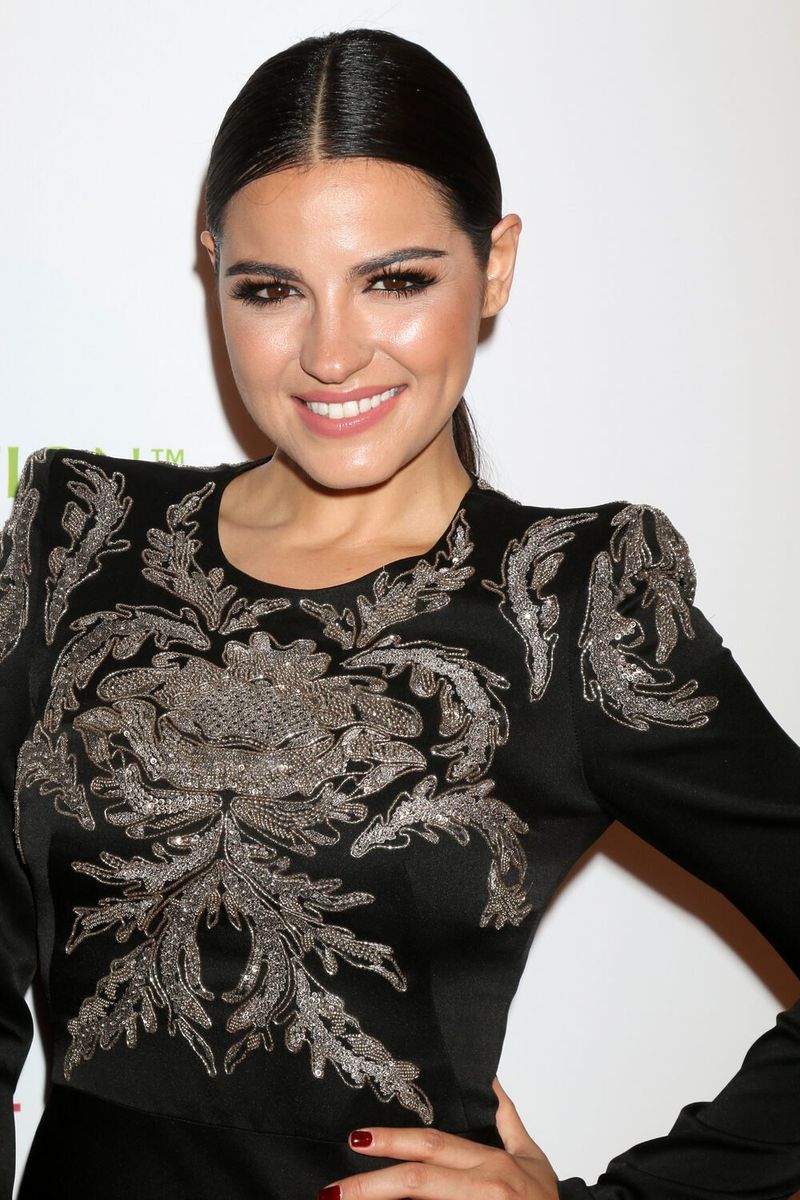 Maite Perroni – 5 ft 3 in