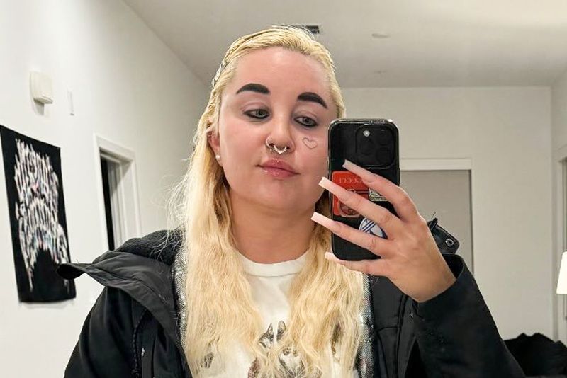 Amanda Bynes - Nickelodeon Star's Public Struggles