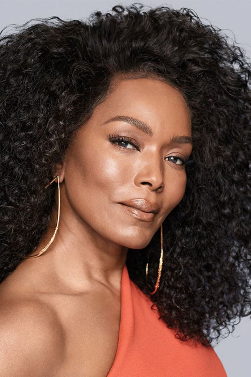 Angela Bassett 