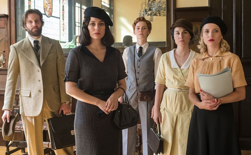 Cable Girls (Las Chicas del Cable) (2017–2020)