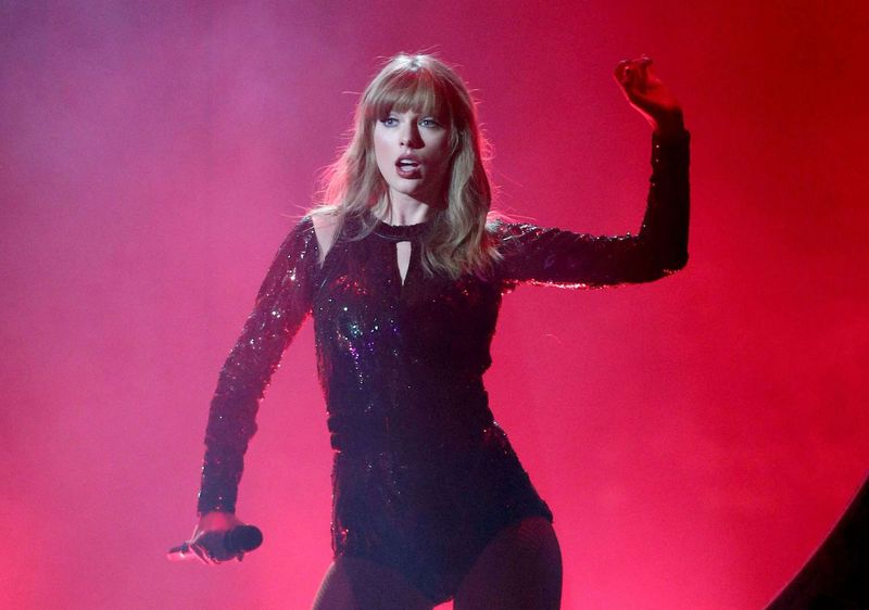 Regal Purple at the 2018 American Music Awards
