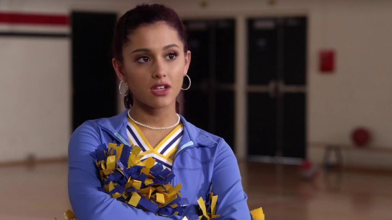 Amanda Benson in Swindle (2013)