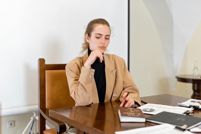 She Makes Strategic Decisions