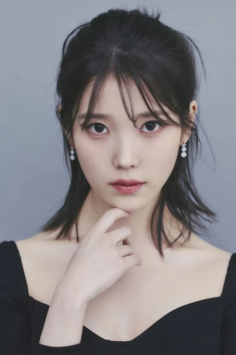 IU (Lee Ji-eun)