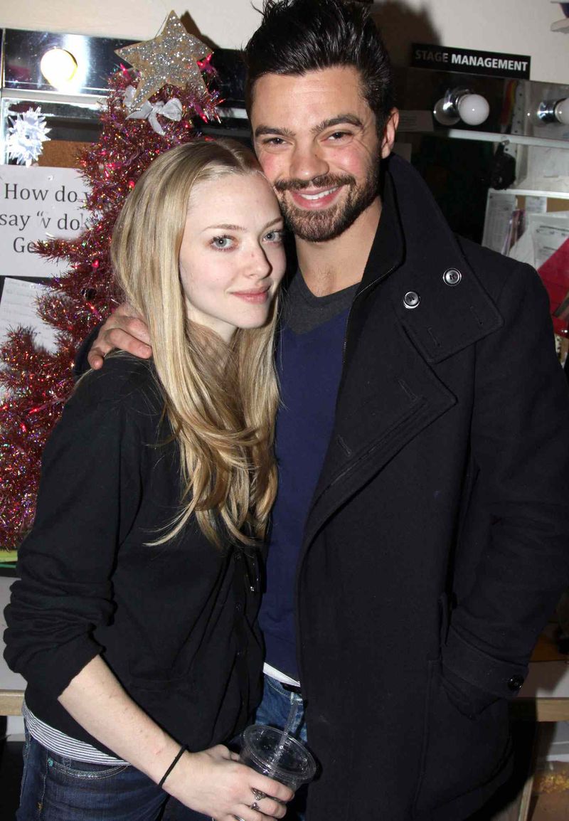 Amanda Seyfried and Dominic Cooper 