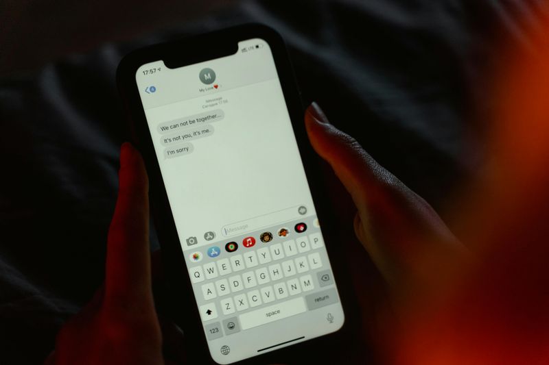 Deleting Messages and Clearing History Constantly