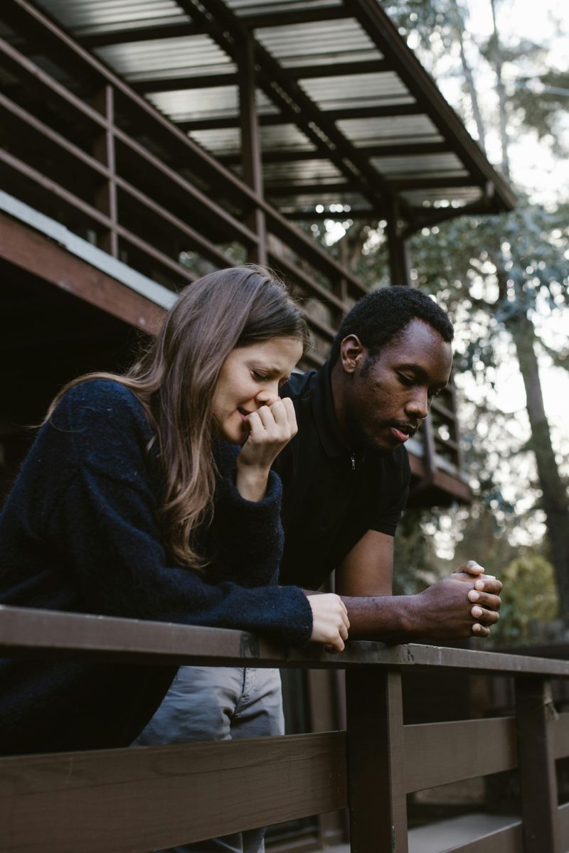 If You Often Feel These 10 Things, You're in a Toxic Relationship