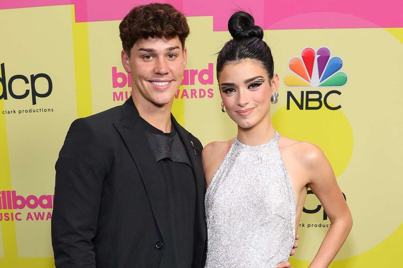 Noah Beck and Dixie D'Amelio