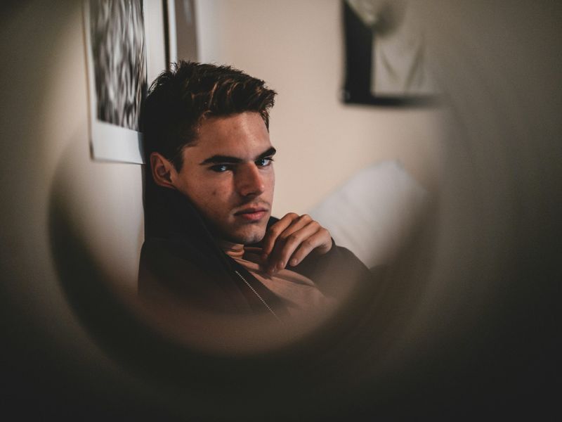 10 Mistakes Good-Looking Guys Don't Realize They're Making