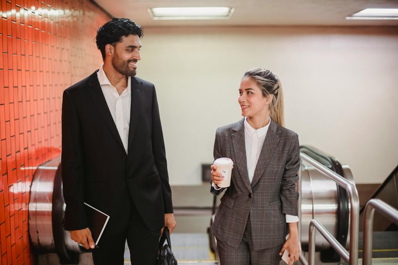 10 Things Married Men Should Never Do With Other Women