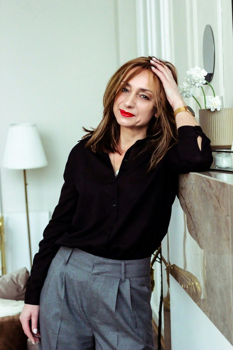 She Moves With Intention