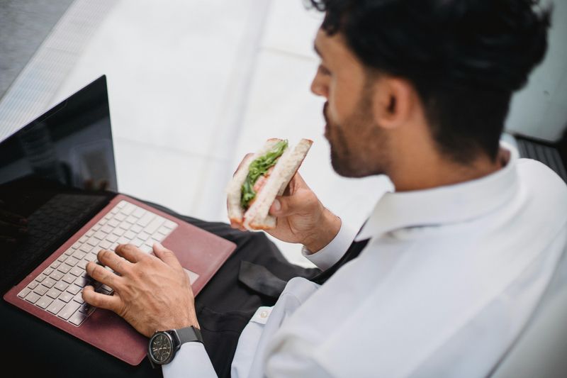 Work Through Lunch and Stay Late to Prove Your Worth