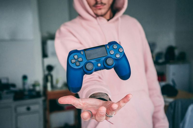 10 Things a Man Should Never Ask His Partner to Pay For (Ever)