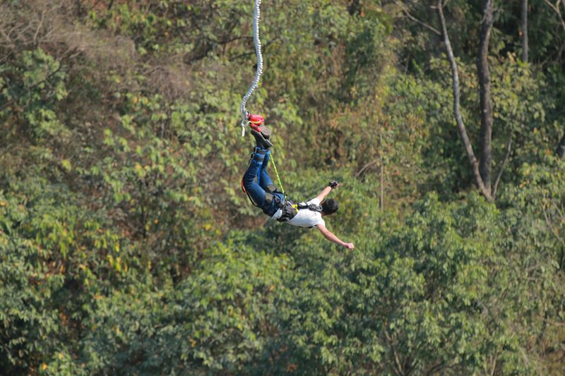Bungee Jumping Despite Paralyzing Fear
