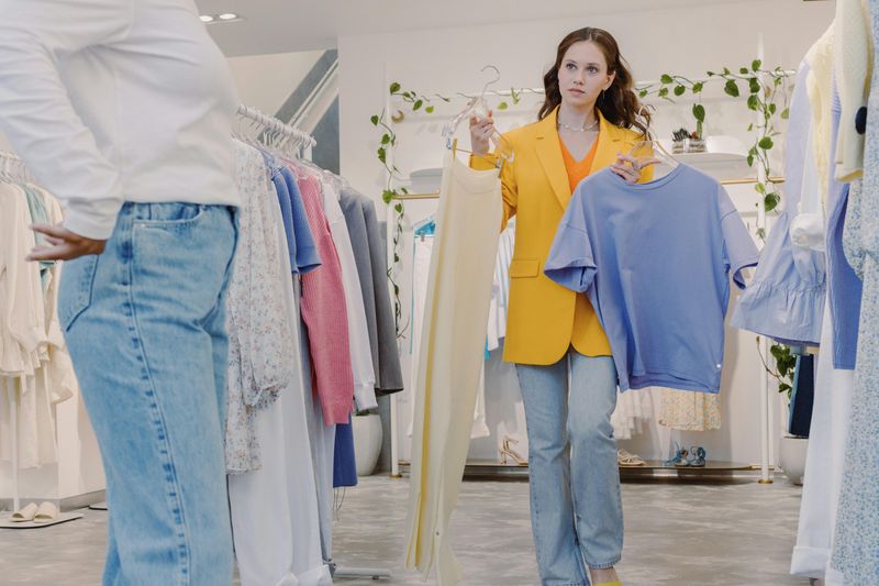 Women Are Less Impulsive Shoppers