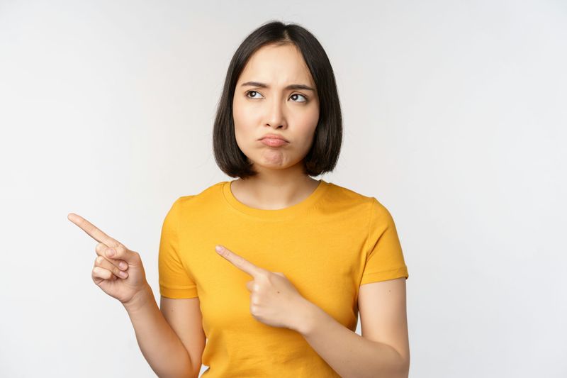 11 Signs You're a People Pleaser and Why It's Making Everyone Lose Respect for You