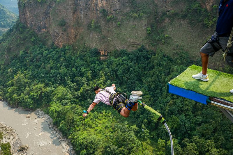 Never Again: 14 Experiences People Regret Trying Even Once