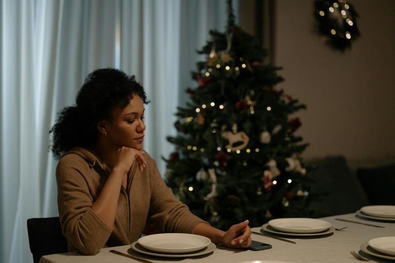 Facing Holidays and Special Occasions Alone