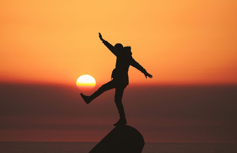 10 Brutally Honest Lessons Life Teaches Us All