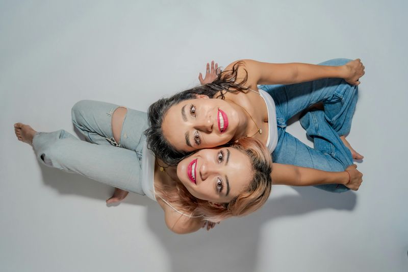The Surprising Differences Between Single Men and Single Women