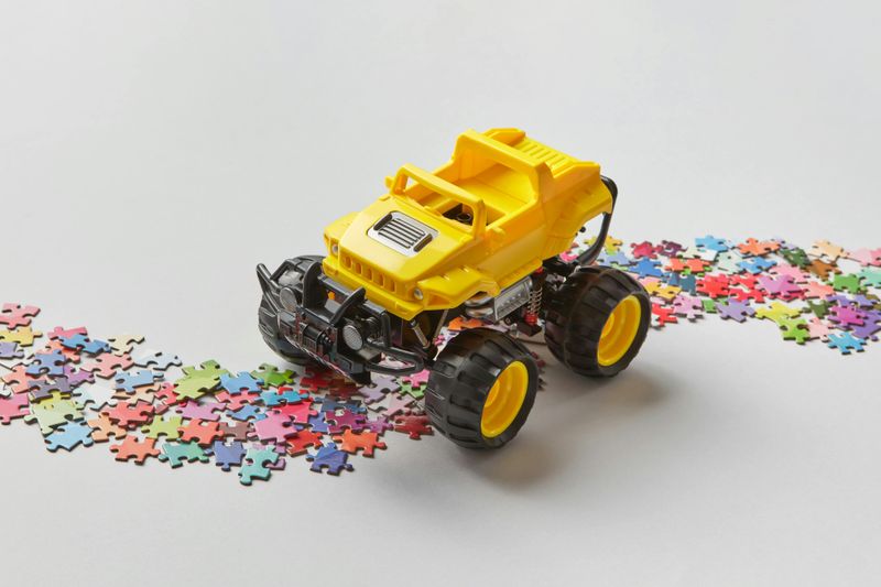 Incomplete toys and puzzles