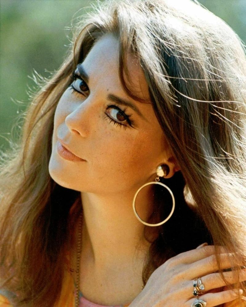 Natalie Wood - From Natasha to Hollywood Star